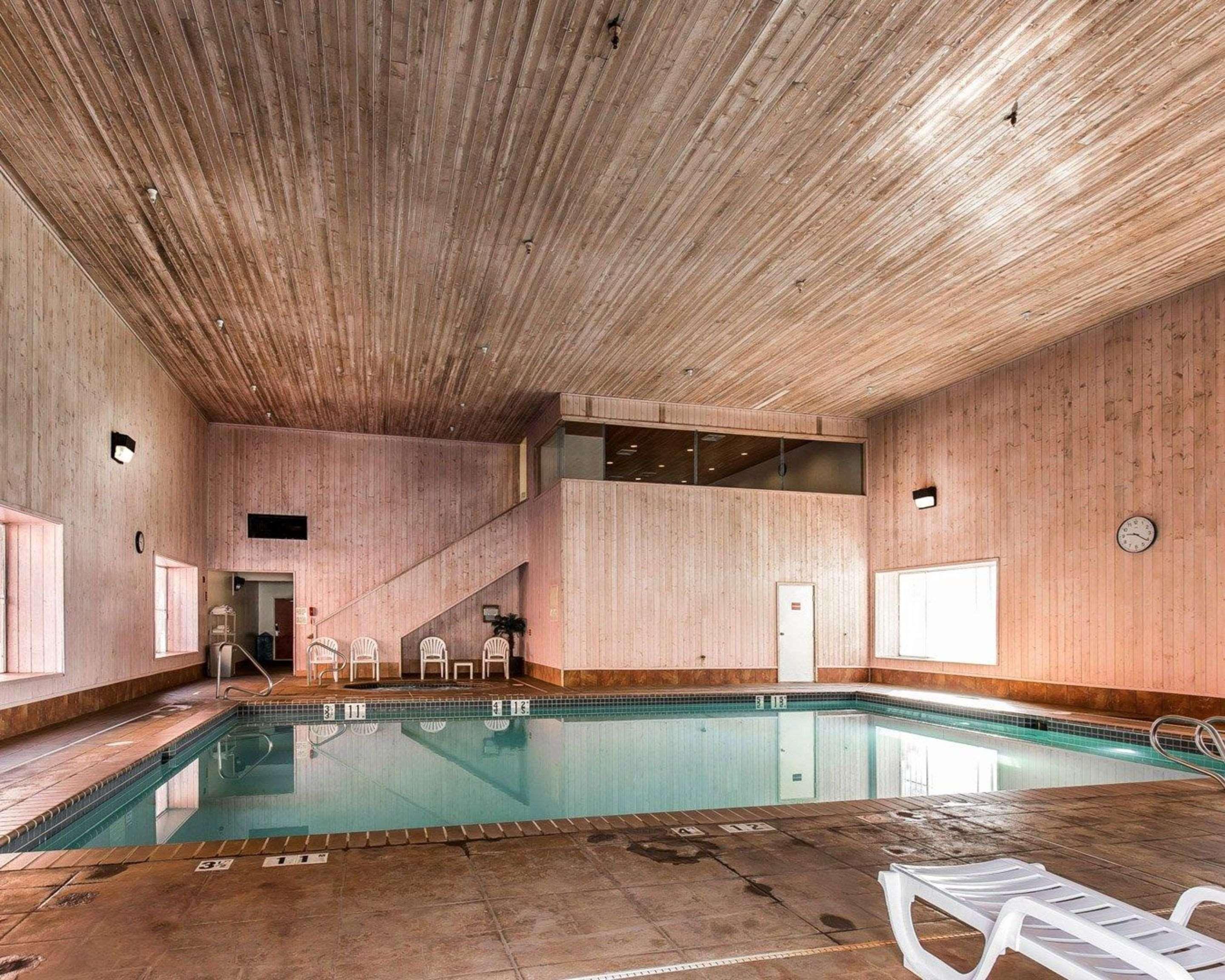 Quality Suites Moab Near Arches National Park Exterior photo