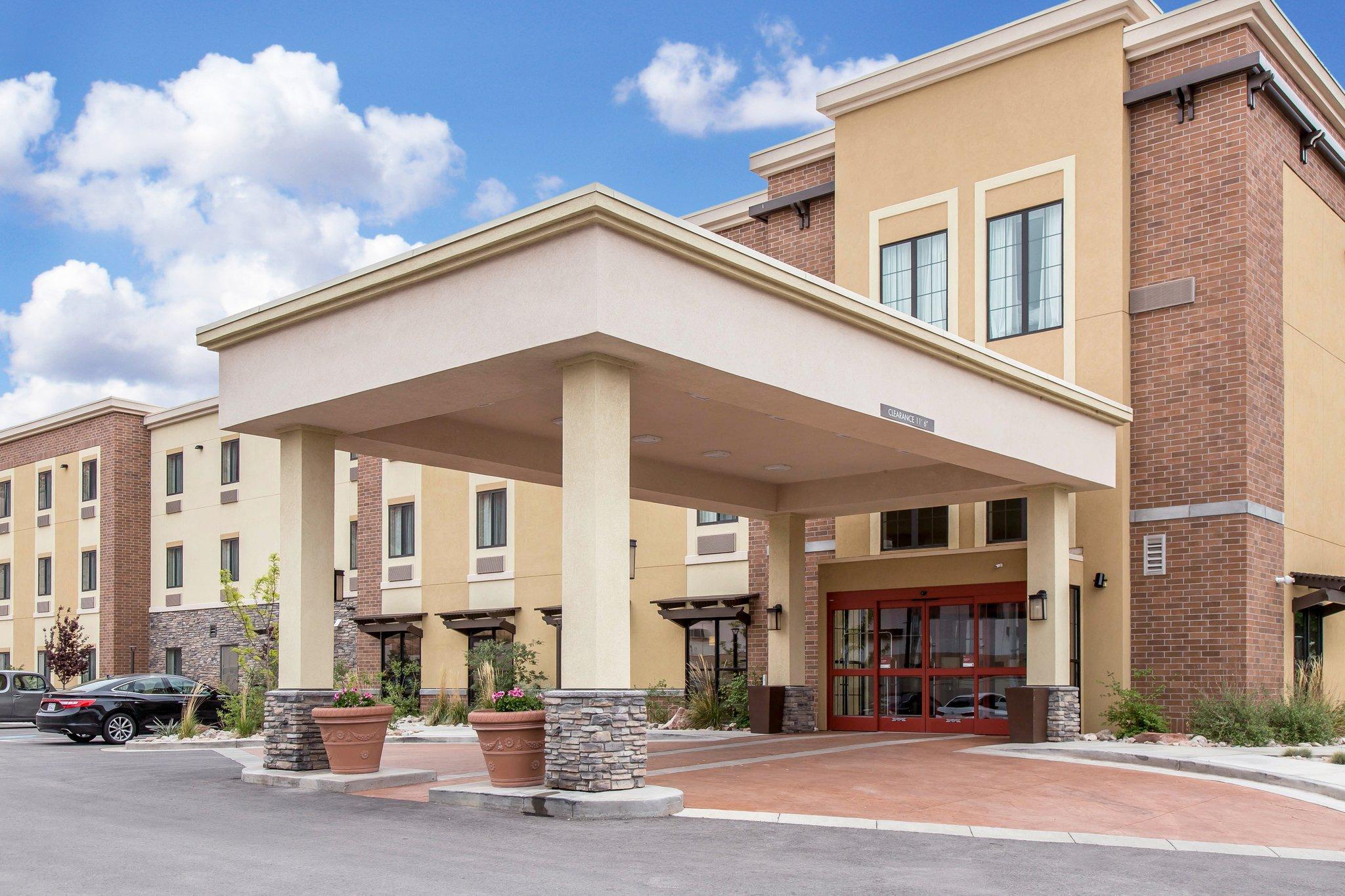 Quality Suites Moab Near Arches National Park Exterior photo