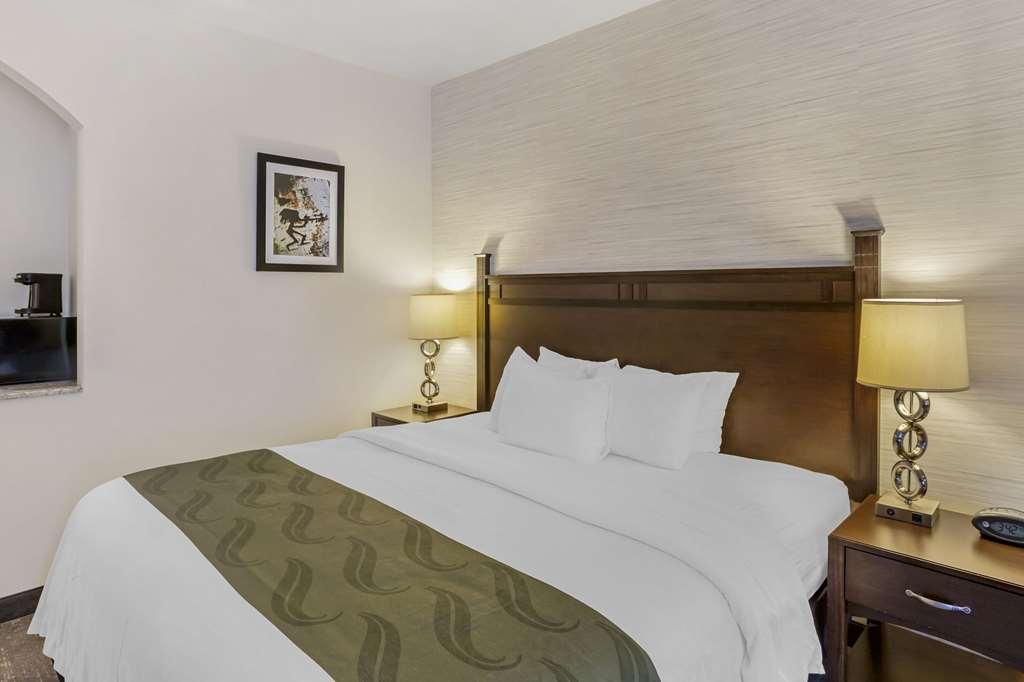 Quality Suites Moab Near Arches National Park Room photo