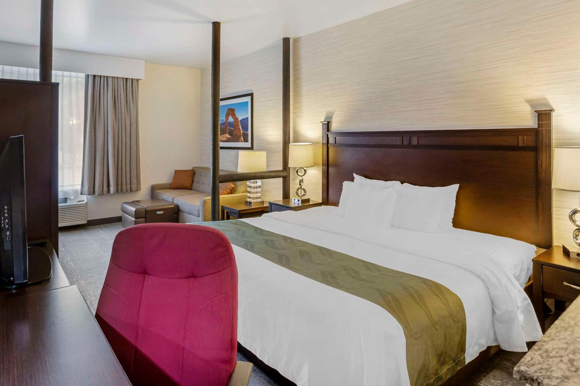 Quality Suites Moab Near Arches National Park Exterior photo