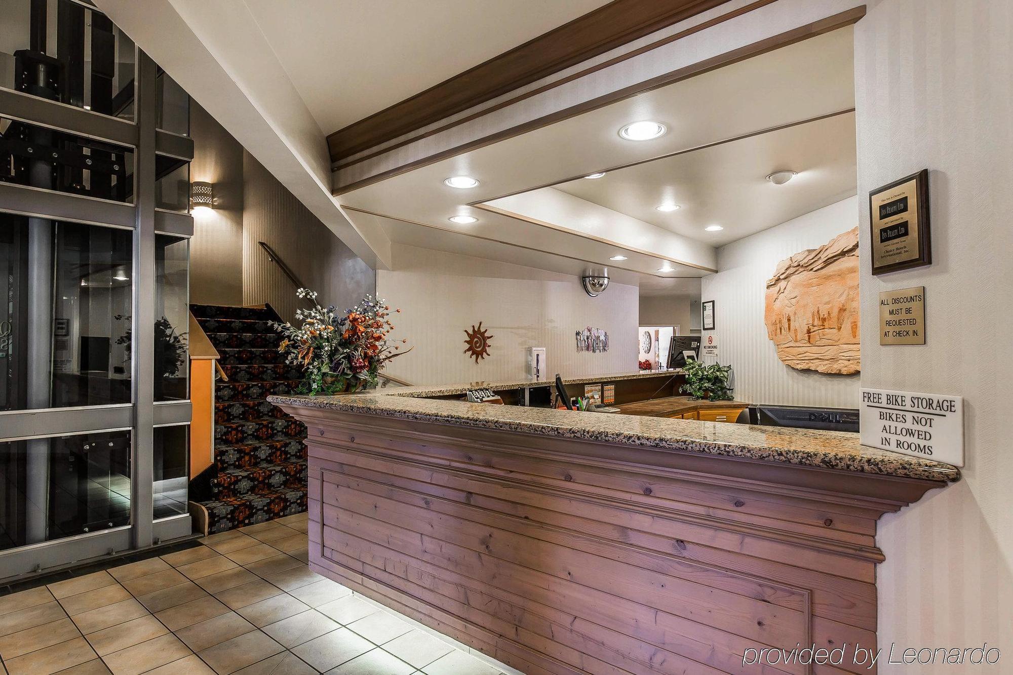 Quality Suites Moab Near Arches National Park Exterior photo