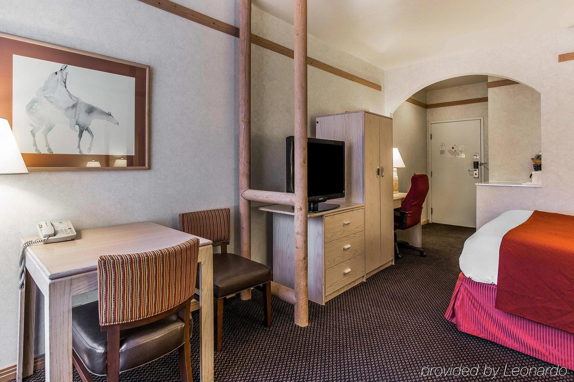 Quality Suites Moab Near Arches National Park Exterior photo